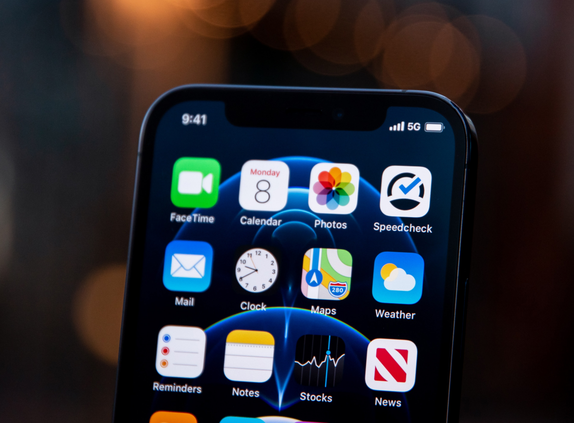 雅安苹果手机维修分享为什么 iPhone 12 在冬季会自动关机 